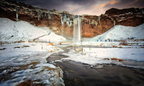 Icy Seljalandsfoss